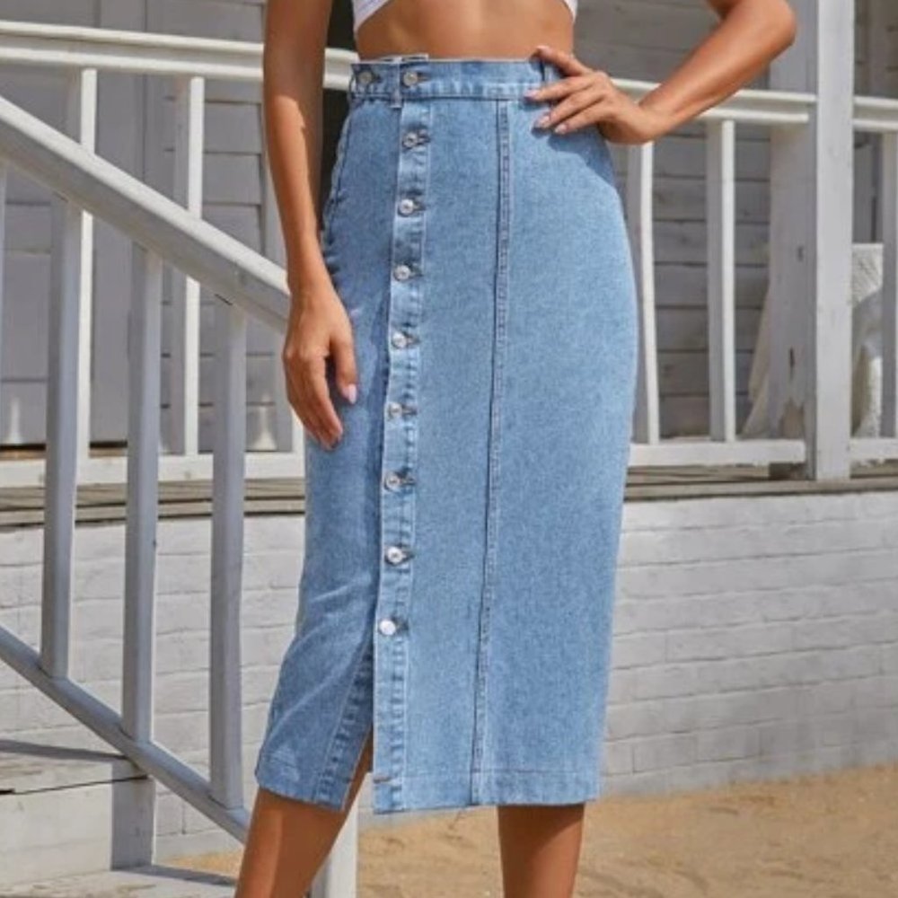 Light Denim Button Detailed Pencil Skirt - Picture 3 of 8